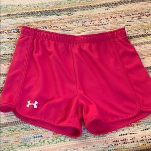 ⭐️5/$25 under armour fuschia shorts